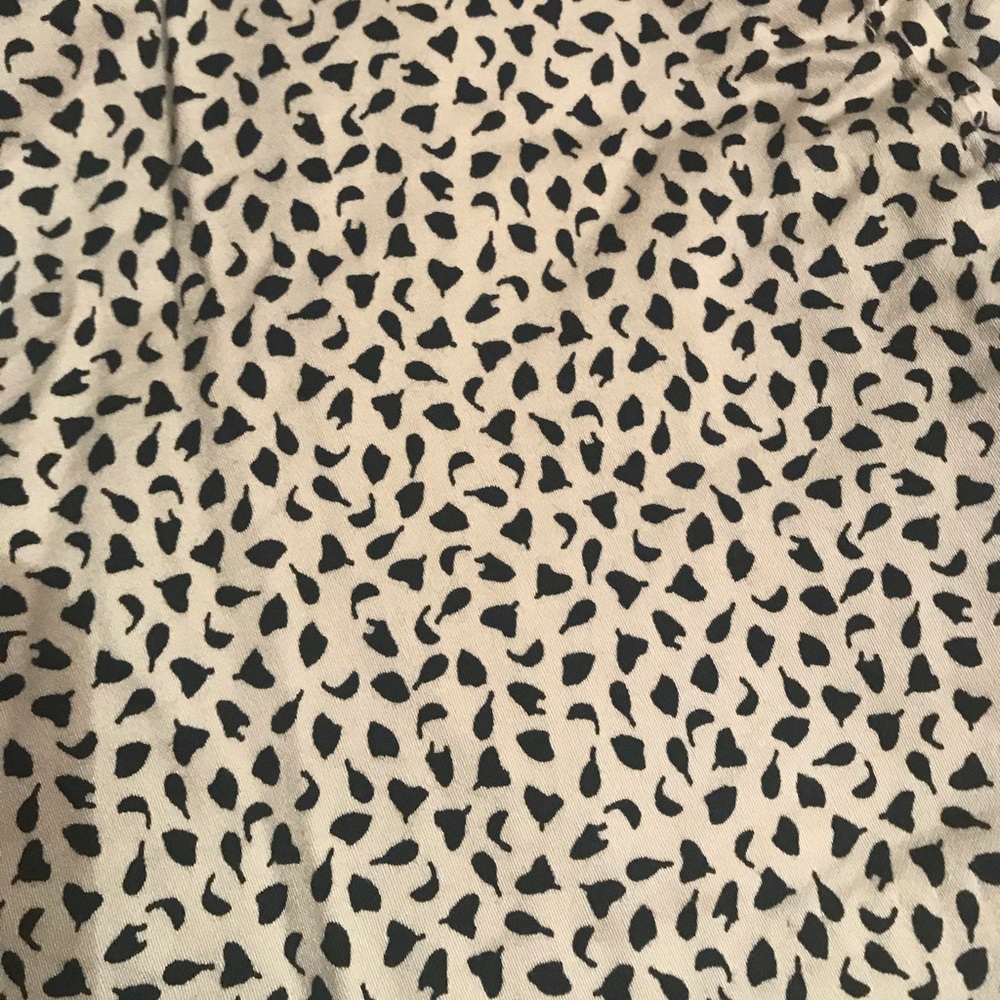 H&M Patterned Shorts - Picture 2 of 4